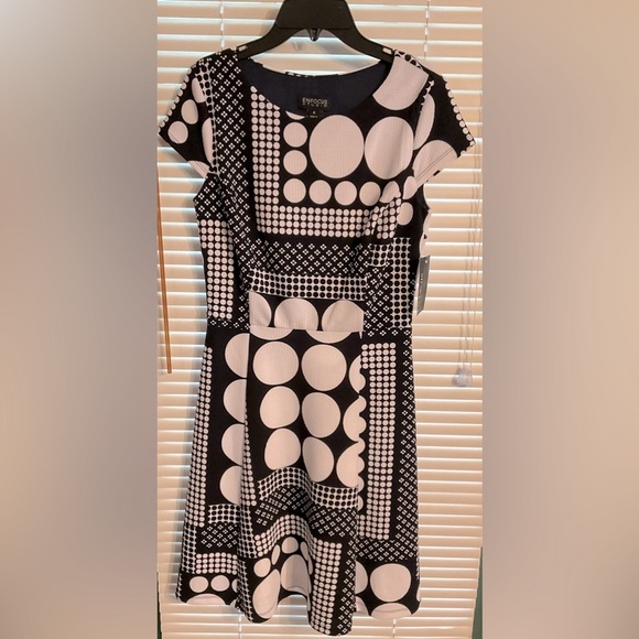 Enfocus Studio Dress Black White Size 4 Fit and Flare Cap Sleeves Circle… - Picture 2 of 10